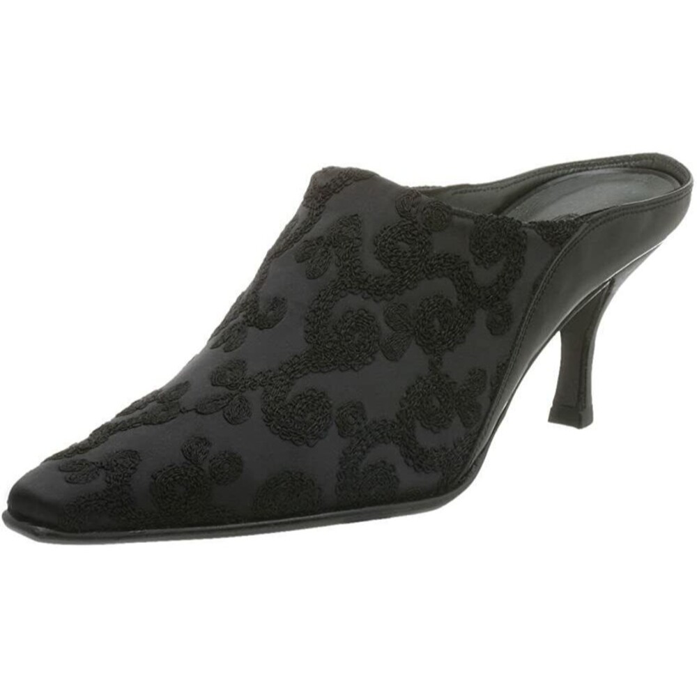 DONALD PLINER black 7.5 Mules Heels Clogs shoes black ladies Embroidered